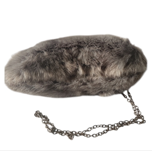Elegant Gray Faux Fur Clutch Crossbody With Removable Chain Strap - Picture 3 of 5